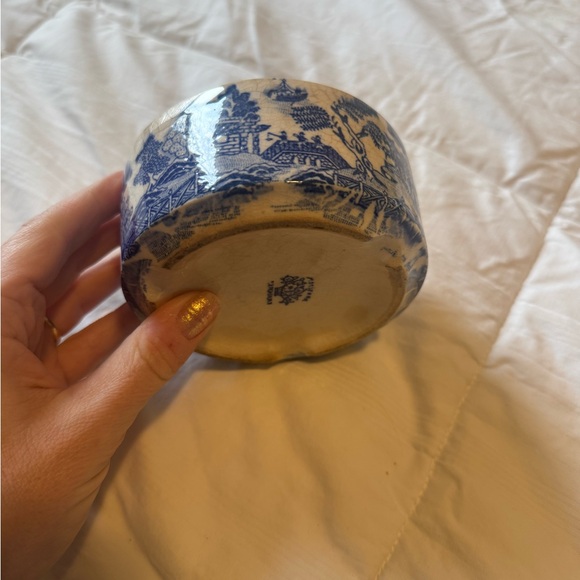 Blue and White Ceramic Lidded Bowl - Picture 6 of 6